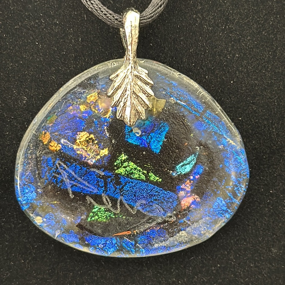 Beautiful Large Signed Glass Vintage Pendant On Cord Necklace - Picture 8 of 15